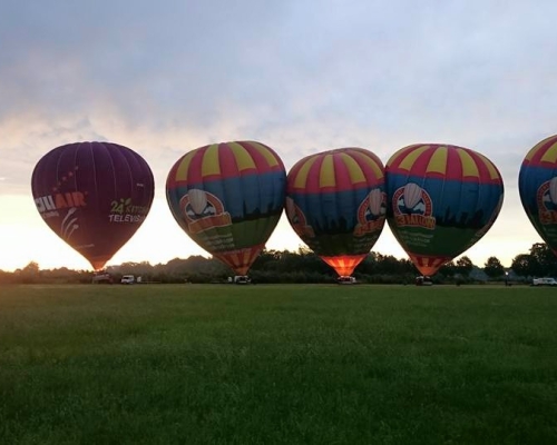 Ballonsprong met 5 luchtballonnen